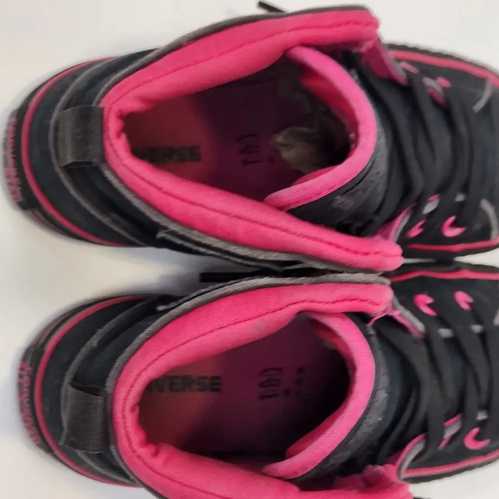 Converse All Star Girls Junior Black Hot Pink Mid Top Sneakers Size 2 Lace Up